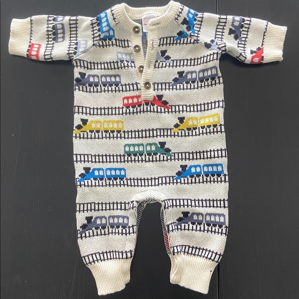 Hanna Andersson Cream and Train Patterned  One Piece - 3-6m
